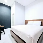 Tentram Guesthouse Near Amikom Mitra Reddoorz