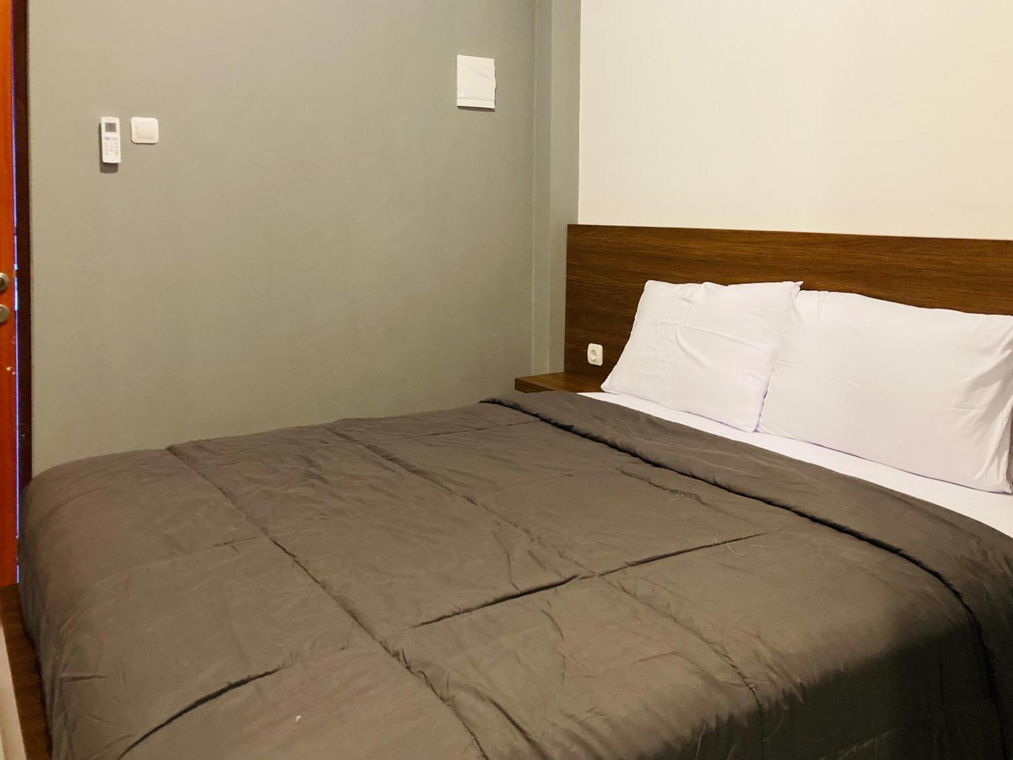 Hotel Tentram Near Amikom Mitra Reddoorz Yogyakarta