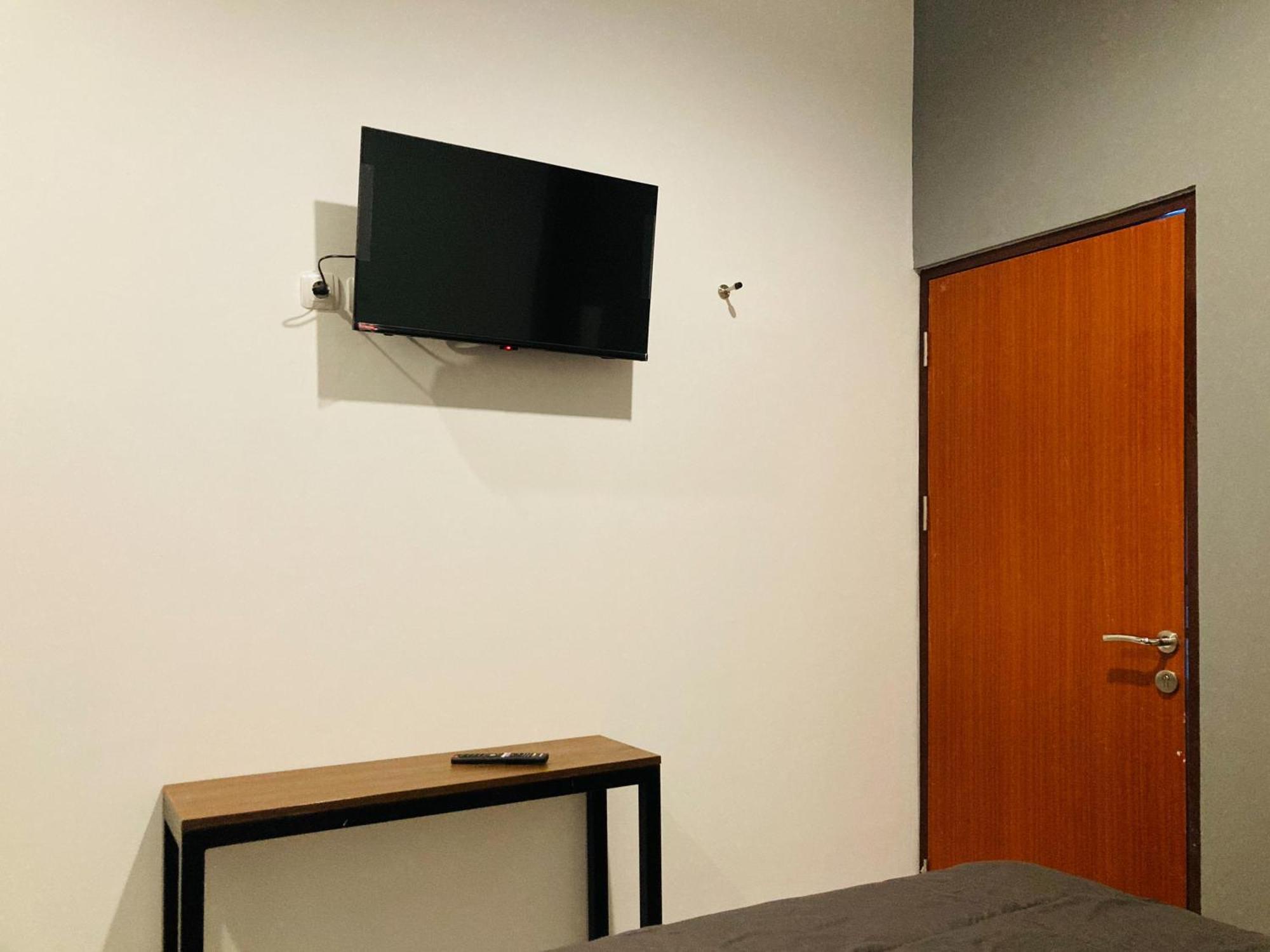 Hotel Tentram Near Amikom Mitra Reddoorz